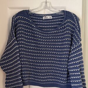 Hollister Women's Navy and White Striped Sweater